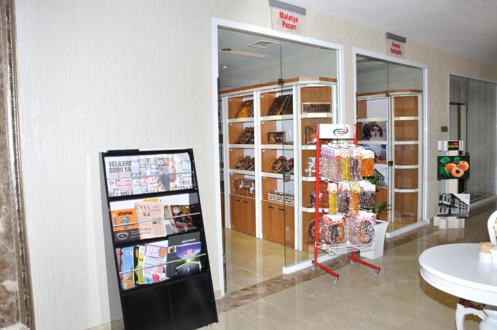 Hanem Hotel Малатия Екстериор снимка